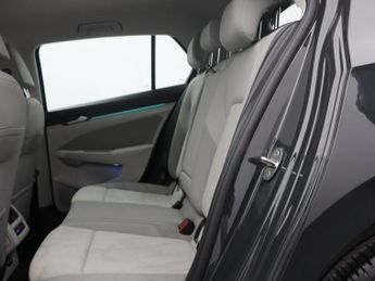 VOLKSWAGEN GOLF 1.5 eTSI MHEV Style Hatchback 5dr Petrol Hybrid DSG Euro 6 (s/s)