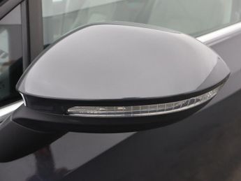 VOLKSWAGEN GOLF 1.5 eTSI MHEV Style Hatchback 5dr Petrol Hybrid DSG Euro 6 (s/s)