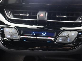 TOYOTA C-HR 1.8 VVT-h GPF Design SUV 5dr Petrol Hybrid CVT Euro 6 (s/s) (122