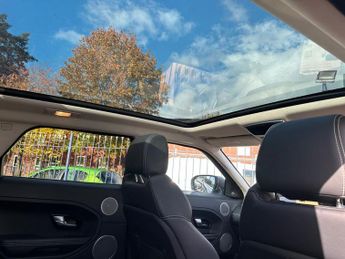 LAND ROVER RANGE ROVER EVOQUE 2.2 SD4 Prestige SUV 5dr Diesel Auto 4WD Euro 5 (190 ps)
