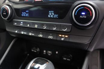 HYUNDAI TUCSON 1.6 CRDi MHEV Premium SUV 5dr Diesel Hybrid DCT Euro 6 (s/s) (13