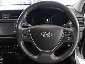 HYUNDAI I20 1.4 Premium SE Nav Hatchback 5dr Petrol Auto Euro 6 (100 ps)