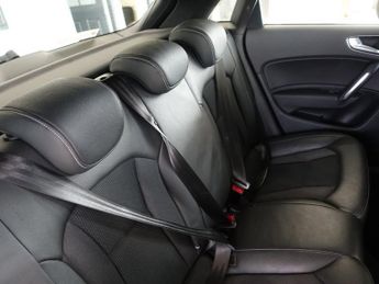 AUDI A1 1.4 TFSI S line Sportback 5dr Petrol S Tronic Euro 6 (s/s) (Nav)