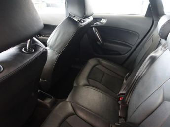 AUDI A1 1.4 TFSI S line Sportback 5dr Petrol S Tronic Euro 6 (s/s) (Nav)