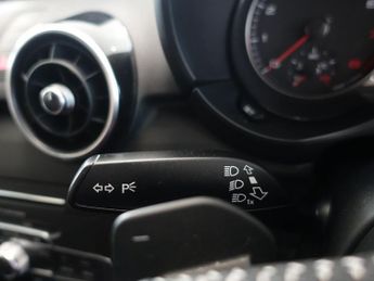 AUDI A1 1.4 TFSI S line Sportback 5dr Petrol S Tronic Euro 6 (s/s) (Nav)