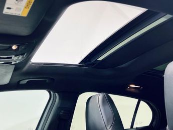 MERCEDES-BENZ GLA 2.1 GLA200d AMG Line (Premium Plus) SUV 5dr Diesel Manual Euro 6