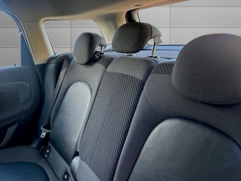 MINI COUNTRYMAN 1.5 7.6kWh Cooper SE SUV 5dr Petrol Plug-in Hybrid Auto ALL4 Eur