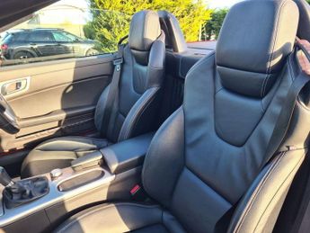 MERCEDES-BENZ SLK 1.8 SLK200 BlueEfficiency AMG Sport Convertible 2dr Petrol G-Tro