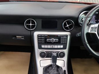 MERCEDES-BENZ SLK 1.8 SLK200 BlueEfficiency AMG Sport Convertible 2dr Petrol G-Tro