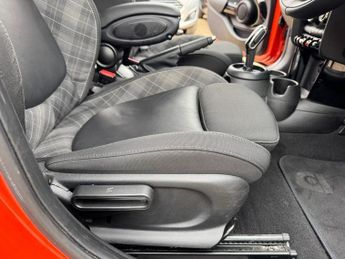 MINI HATCH 1.5 Cooper Hatchback 5dr Petrol Steptronic Euro 6 (s/s) (136 ps)
