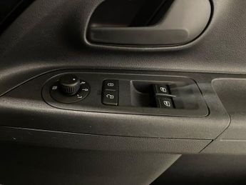 VOLKSWAGEN e-up! 36.8kWh e-up! Hatchback 5dr Electric Auto (82 ps)