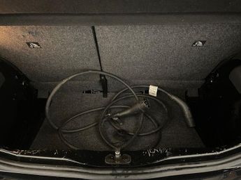 VOLKSWAGEN e-up! 36.8kWh e-up! Hatchback 5dr Electric Auto (82 ps)