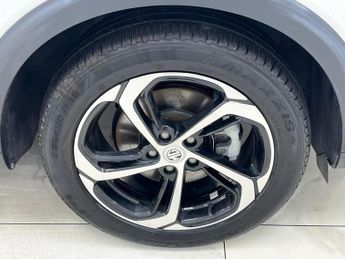 MG MG HS 1.5 T-GDI 16.6kWh Trophy SUV 5dr Petrol Plug-in Hybrid Auto Euro