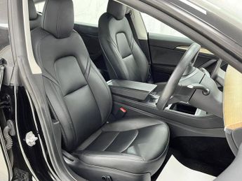 TESLA Model 3 (Dual Motor) Long Range Saloon 4dr Electric Auto 4WDE (346 ps)