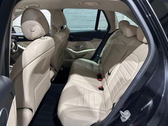 MERCEDES-BENZ GLC 2.1 GLC220d Sport SUV 5dr Diesel G-Tronic 4MATIC Euro 6 (s/s) (1