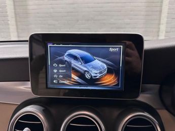 MERCEDES-BENZ GLC 2.1 GLC220d Sport SUV 5dr Diesel G-Tronic 4MATIC Euro 6 (s/s) (1