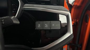 AUDI Q3 1.5 TFSI CoD 35 Vorsprung SUV 5dr Petrol S Tronic Euro 6 (s/s) (