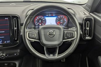 VOLVO XC40 1.5h T5 Twin Engine Recharge 10.7kWh R-Design SUV 5dr Petrol Plu