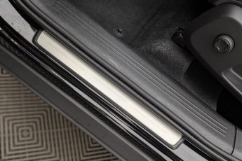 VOLVO XC40 1.5h T5 Twin Engine Recharge 10.7kWh R-Design SUV 5dr Petrol Plu