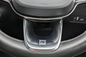 VOLVO XC40 1.5h T5 Twin Engine Recharge 10.7kWh R-Design SUV 5dr Petrol Plu