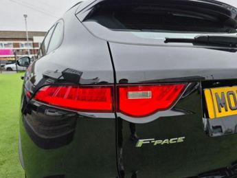 JAGUAR F-PACE 2.0 D180 R-Sport SUV 5dr Diesel Auto AWD Euro 6 (s/s) (180 ps)