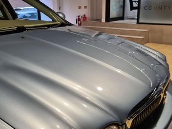 JAGUAR X-TYPE 2.5 V6 SE Saloon 4dr Petrol Automatic (AWD) (244 g/km, 194 bhp)