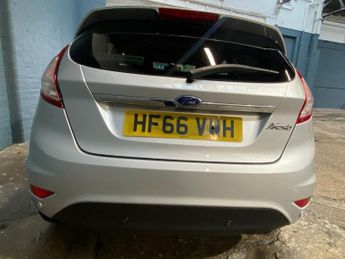 FORD FIESTA 1.6 Titanium Hatchback 3dr Petrol Powershift Euro 6 (105 ps)