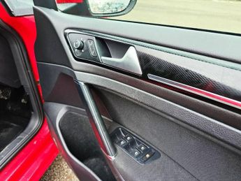 VOLKSWAGEN GOLF 2.0 TDI BlueMotion Tech GT Hatchback 5dr Diesel DSG Euro 5 (s/s)