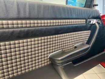 MERCEDES-BENZ SL 2.7L 2d  AUTO  185 BHP