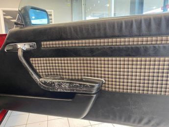 MERCEDES-BENZ SL 2.7L 2d  AUTO  185 BHP