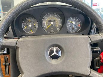 MERCEDES-BENZ SL 2.7L 2d  AUTO  185 BHP