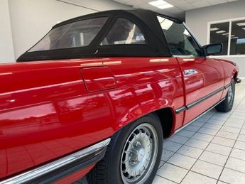 MERCEDES-BENZ SL 2.7L 2d  AUTO  185 BHP