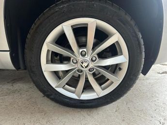 SKODA YETI 1.2 TSI SE SUV 5dr Petrol DSG Euro 5 (105 ps)