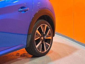 PEUGEOT 208 1.2 PureTech GT Hatchback 5dr Petrol EAT Euro 6 (s/s) (130 ps)