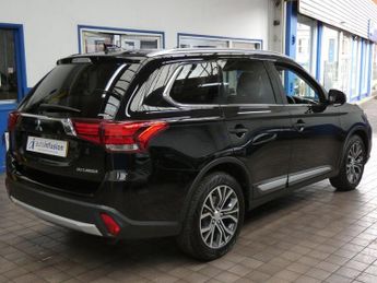 MITSUBISHI OUTLANDER 2.2 DI-D 4 SUV 5dr Diesel Manual 4WD Euro 6 (s/s) (147 ps)