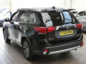 MITSUBISHI OUTLANDER 2.2 DI-D 4 SUV 5dr Diesel Manual 4WD Euro 6 (s/s) (147 ps)