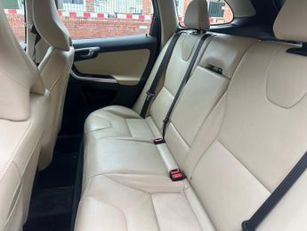 VOLVO XC60 2.0 D4 SE Lux Nav SUV 5dr Diesel Auto Euro 6 (s/s) (190 ps)