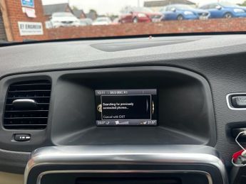VOLVO V60 2.0 D4 SE Lux Estate 5dr Diesel Geartronic Euro 6 (s/s) (181 ps)
