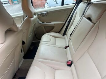 VOLVO V60 2.0 D4 SE Lux Estate 5dr Diesel Geartronic Euro 6 (s/s) (181 ps)