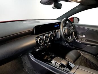 MERCEDES-BENZ A CLASS 1.3 A200 Sport (Executive) Hatchback 5dr Petrol 7G-DCT Euro 6 (s