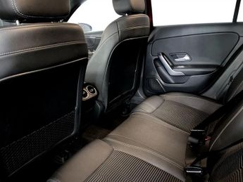 MERCEDES-BENZ A CLASS 1.3 A200 Sport (Executive) Hatchback 5dr Petrol 7G-DCT Euro 6 (s