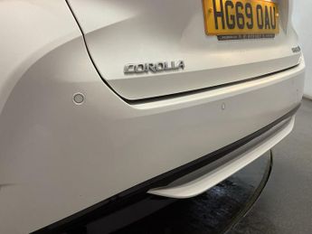 TOYOTA COROLLA 2.0 VVT-h Design Touring Sports 5dr Petrol Hybrid CVT Euro 6 (s/