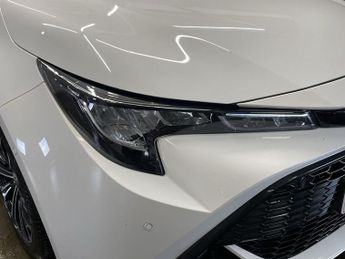 TOYOTA COROLLA 2.0 VVT-h Design Touring Sports 5dr Petrol Hybrid CVT Euro 6 (s/