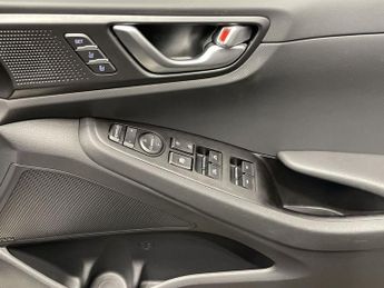 HYUNDAI IONIQ 38.3kWh Premium Hatchback 5dr Electric Auto (136 ps)