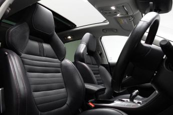 MG MG HS 1.5 T-GDI 16.6kWh Exclusive SUV 5dr Petrol Plug-in Hybrid Auto E