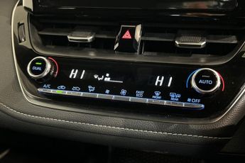 TOYOTA COROLLA 1.8 VVT-h GPF Icon Hatchback 5dr Petrol Hybrid CVT Euro 6 (s/s) 