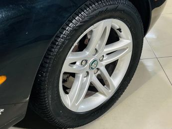 JAGUAR XK CONVERTIBLE 4.2 Convertible 2dr Petrol Automatic (279 g/km, 300 bhp)