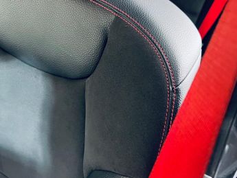 MERCEDES-BENZ C-CLASS 3.0 C350 CDI V6 BlueEfficiency AMG Sport Plus Saloon 4dr Diesel 