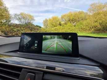 BMW 3 SERIES 2.0 330e 7.6kWh Luxury Saloon 4dr Petrol Plug-in Hybrid Auto Eur