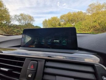 BMW 3 SERIES 2.0 330e 7.6kWh Luxury Saloon 4dr Petrol Plug-in Hybrid Auto Eur